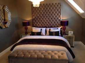 Luxury Private King room with huge Ensuite